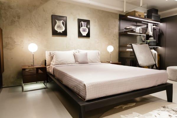 Queen size Wish bed in Molteni & C Boston Flagship Store