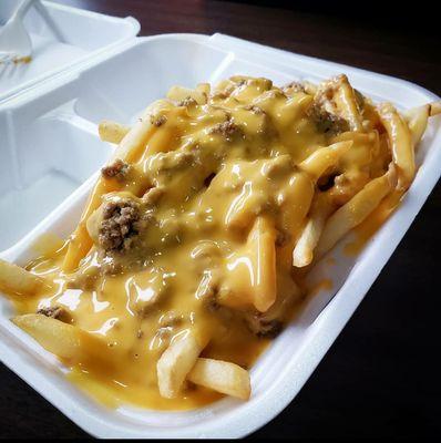 Chili cheese fries