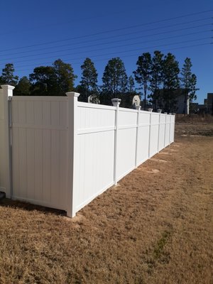 Vinyl privacy fence