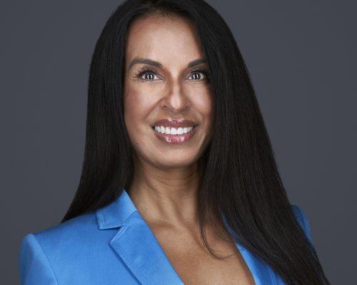 Patricia-Gulati-luxury-Realtor-Headshot-West-Palm-Beach-CDRVisuals