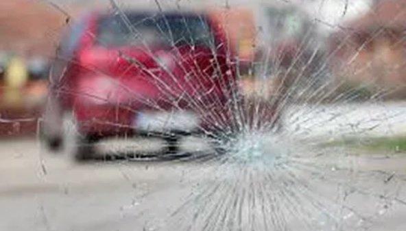 Call Mike's Windshields for auto glass discounts in Junction City, OR.