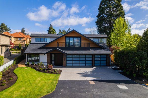 Custom home built in Bellevue, Washington, located minutes from Downtown Bellevue.