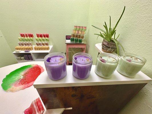 Artisan Soy Wax Candles, Bars of Soaps, Whipped body butters and scrubs and scentsy wax melts