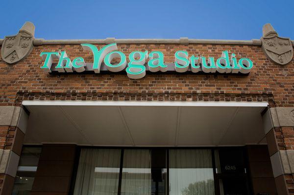 Our Broad Ripple Studio Location 6245 N. College Ave. Indianapolis, IN 46220 (317)255-9642