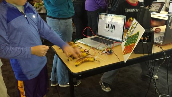 play the piano on a banana