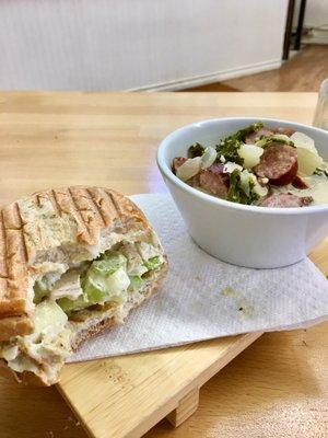 Chicken salad with a sausage soup