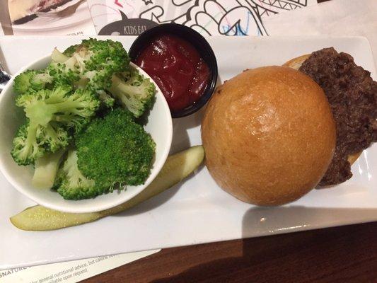 Kids hamburger and broccoli side