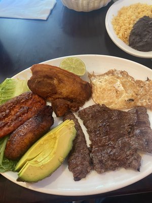 Bandeja Latina