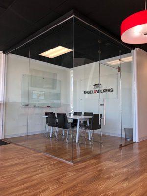 Office partitions for Engel & Volkers