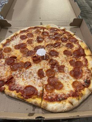 Large Pepperoni Pizza