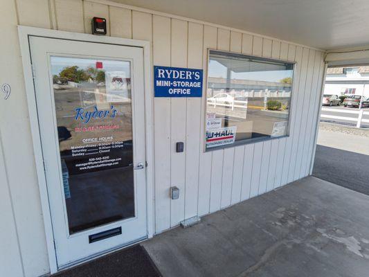 Ryder's RV & Self Storage entry