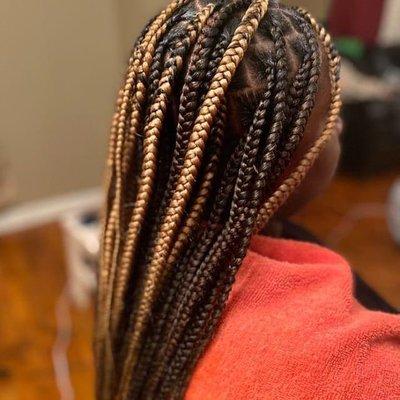 Medium Knotless Braids