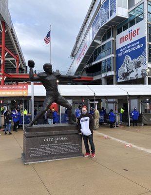 Statue of Jim Brown