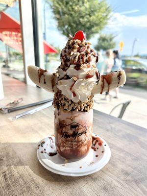 Banana split milkshake