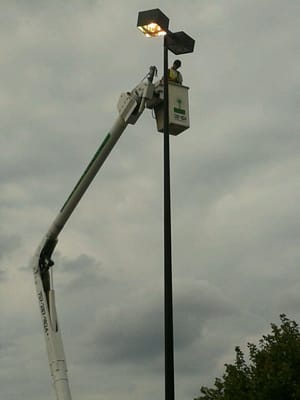 Bucket Truck & Boom Lift for Pole Lighting/Signs & other Hard to Reach Areas