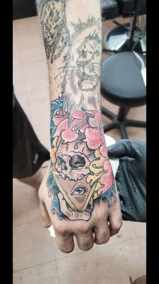 Sick hand tattoo I got to do today, slight curve on the all seeing eye from the hand, but still had a blast