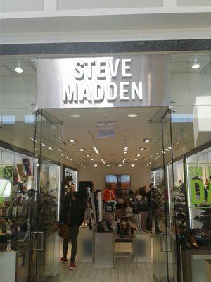 Entrance to Steve Madden