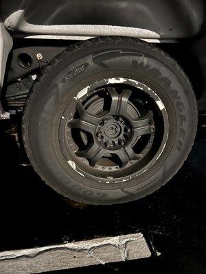 They spray paint rims so they look nice.  Give it a few months.  The paint will peel.  ‍