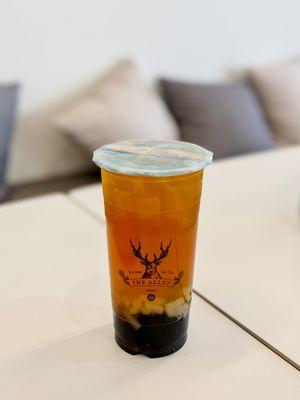 Lychee green tea with boba IG: michellelieats