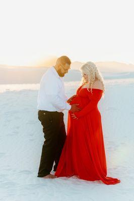 Maternity session at White Sands National Park