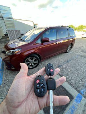 Replaced Lost Car Keys
 2014 Toyota Sienna