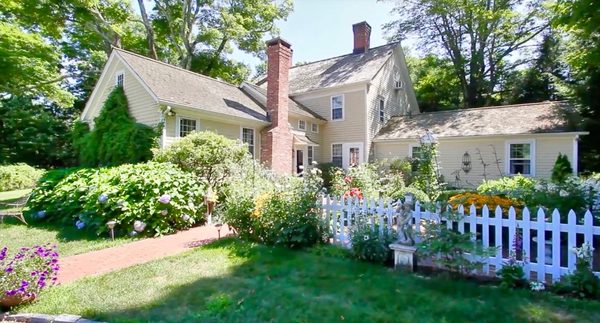 Bed & Breakfast garden in full bloom