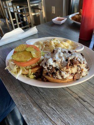 The Hangover burger w Smoked Gouda Mac & Cheese