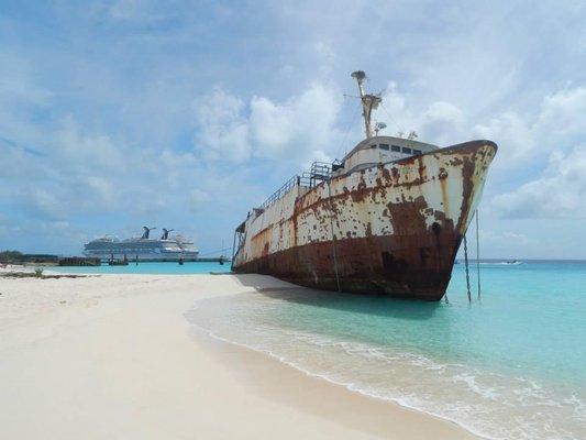 Mega One Triton shipwreck - Grand Turk