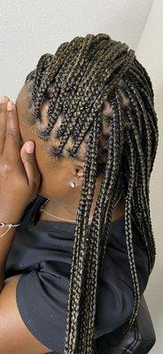 Knotless braids