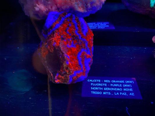 Fluorescent calcite from Afghanistan