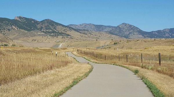 Smooth trail with mountains