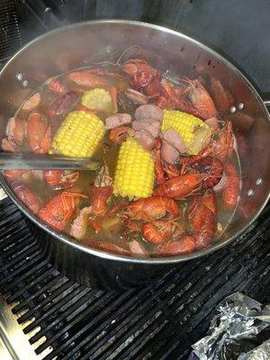 Tonight was an amazing night at North Ave Tap. Fat Tuesday featuring Crawfish Boil (pic)!