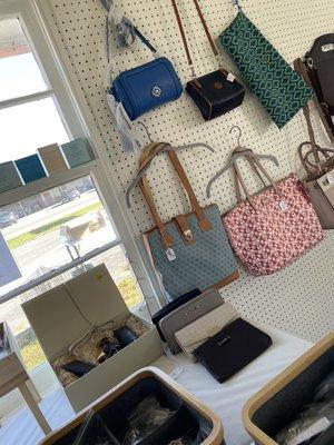 We also offer a selection of accessories. With our purses, perfumes, clothes and shoes, you'll stay stylish without the big price tags.