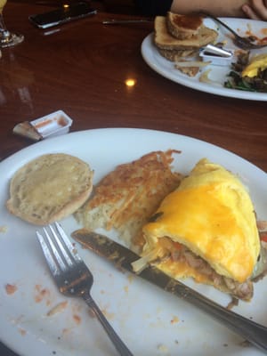 Huge portions and great omlettes.