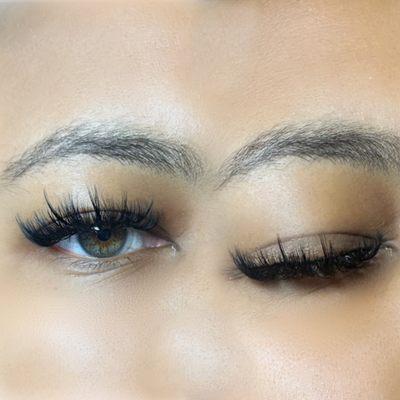 Short wispy eyelash extensions