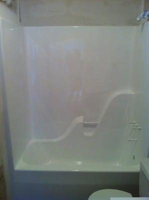 fiberglass tub refinishing