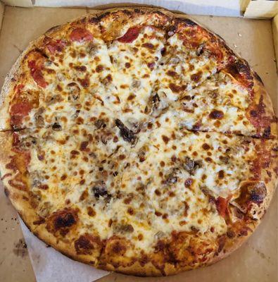 Bob's Big Hole Pizza: Pepperoni, Italian Sausage, Green Peppers, Mushroom, and Mozzarella.