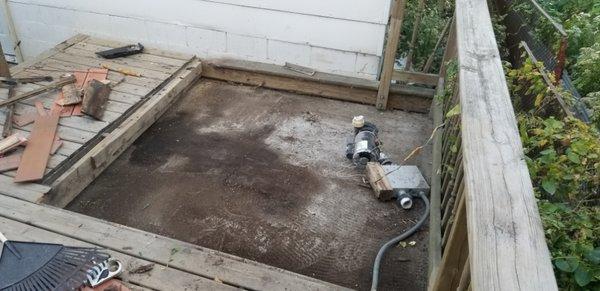 Hott tub removal from deck here in Omaha Nebraska