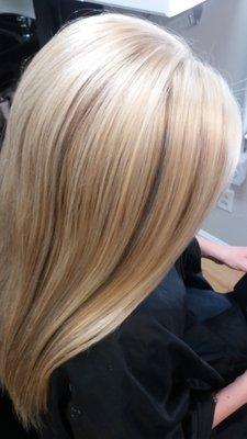 Root color, highlights and warm Carmel lowlights