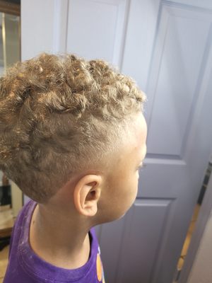 Taper fade on texture hair