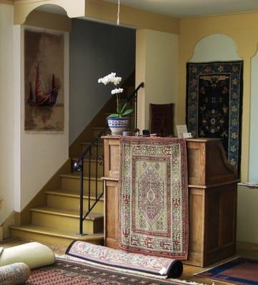 Tulanian Rugs front desk