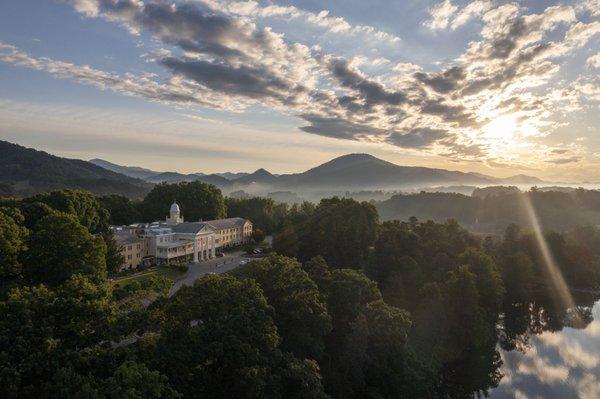 Catch the sunrise at Lambuth Inn