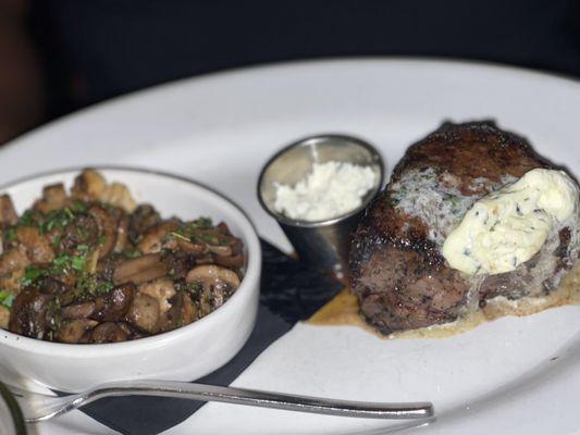 12oz filet and mushrooms