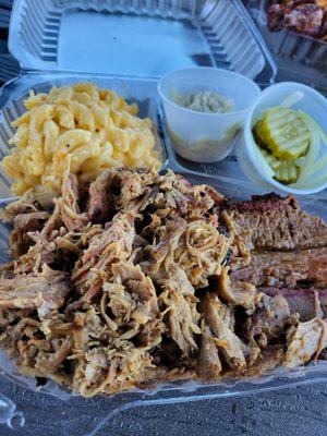 Willie V's Pit Smoked BBQ