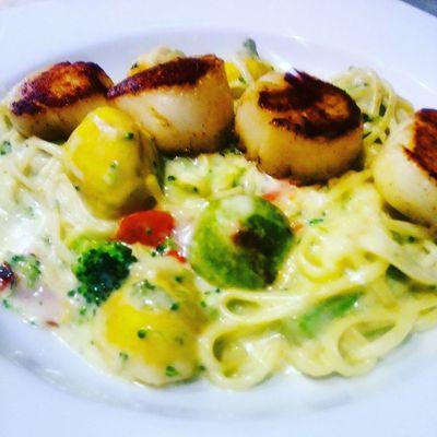 Scallop alfredo with Patty pan squash broccoli and roasted red peppers.