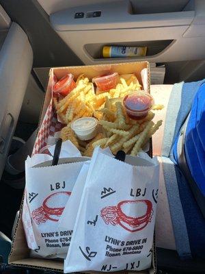 Lynn's Drive-In