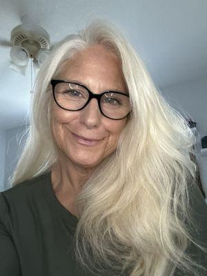 Hourglass figure at 51 and sexy and happy as hell for the first time in my life. Deeply grateful and thankful for this dispensary.