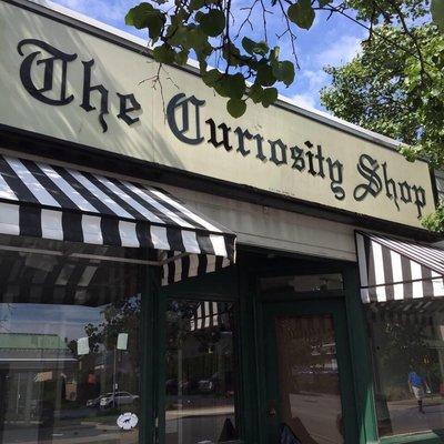 Established in 1983, The Curiosity Shop was founded with the love for quality gifts and home decor.