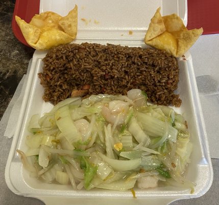 Shrimp chow mein, pork fried rice, crab rangoon