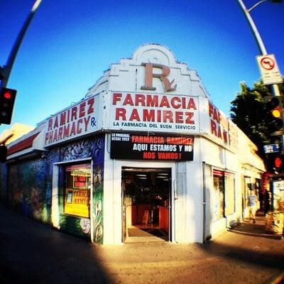 "La Farmacia Del Buen Servicio"